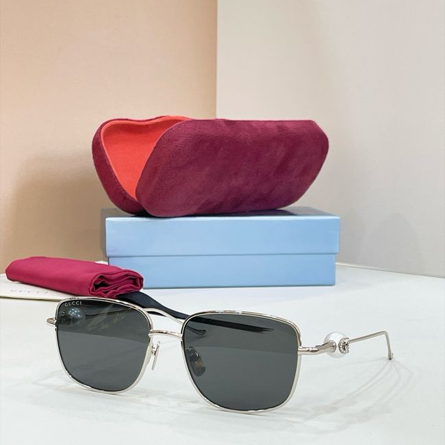 Gucci Sunglasses 821568-7