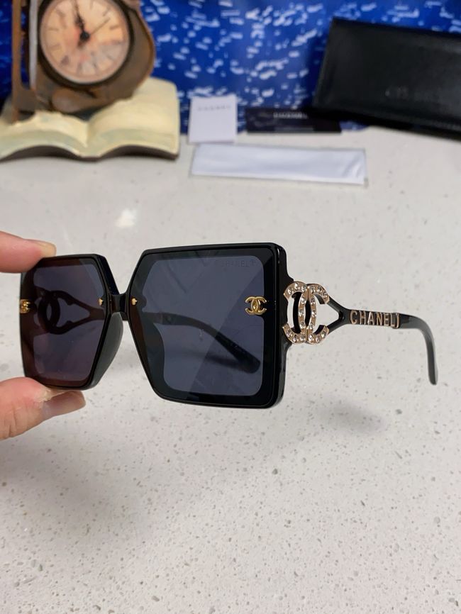 Chanel Sunglasses 821627-1