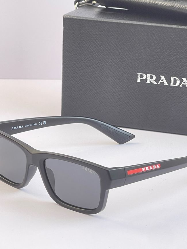 Prada Sunglasses 821616-6