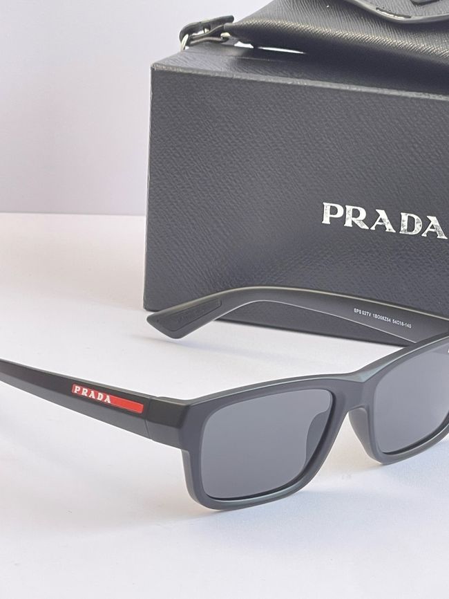 Prada Sunglasses 821616-6
