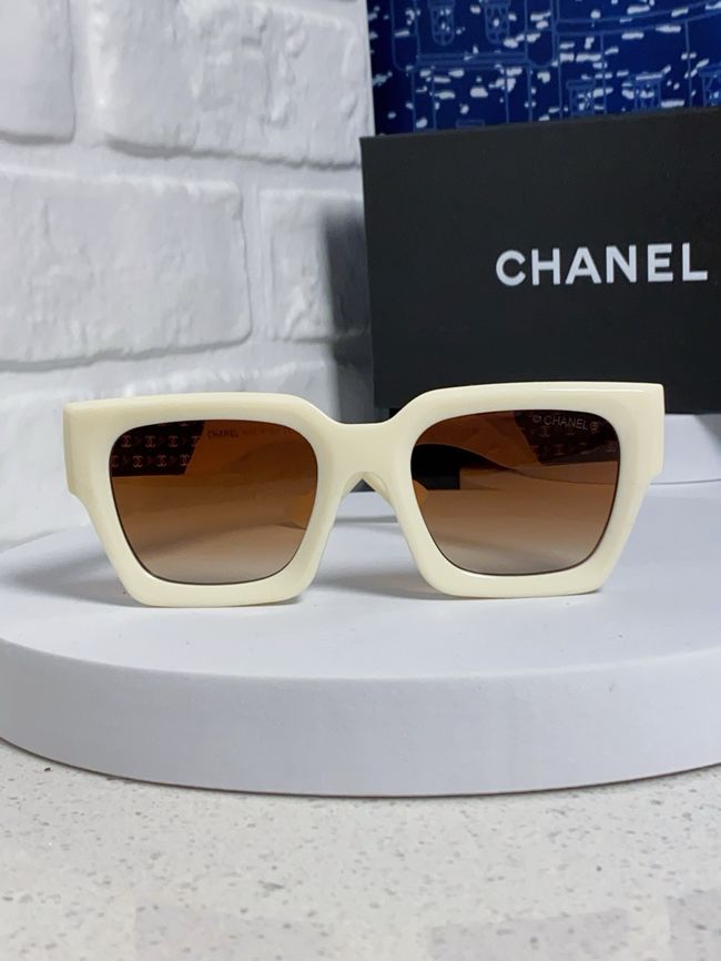 Chanel Sunglasses 821629-3
