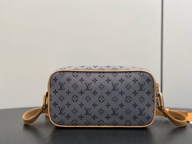 Louis Vuitton Shoulder Bag M92216 gray