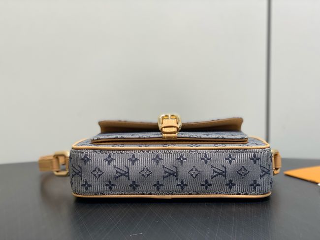 Louis Vuitton Shoulder Bag M92216 gray