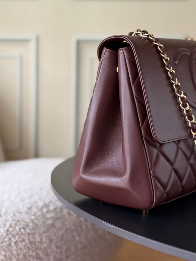 Chanel Large FLAP BAG sheepskin A2215 burgundy Chanel Large FLAP BAG sheepskin A2215 burgundy