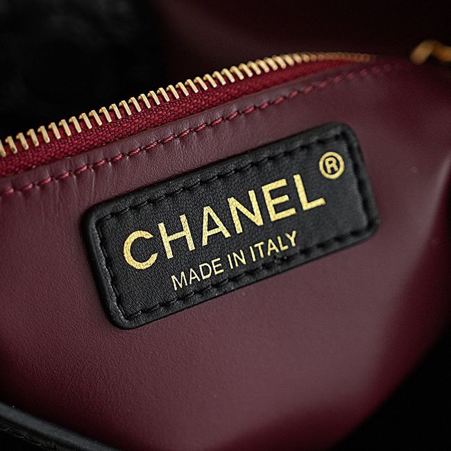 Chanel Crocodile Embossed Shoulder Bag 68012 black Chanel Crocodile Embossed Shoulder Bag 68012 black