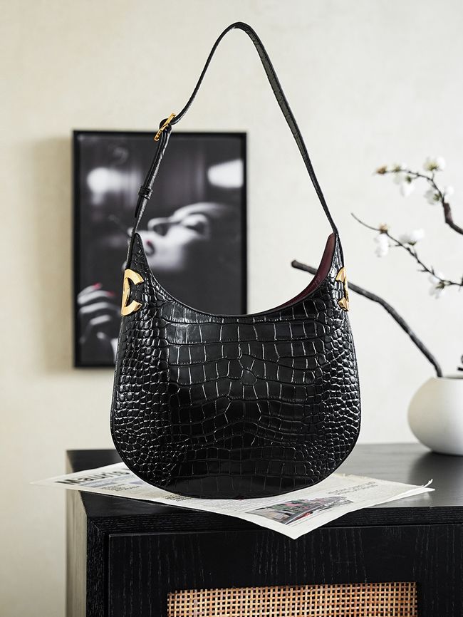 Chanel Shoulder Bags Crocodile Embossed 68011 black