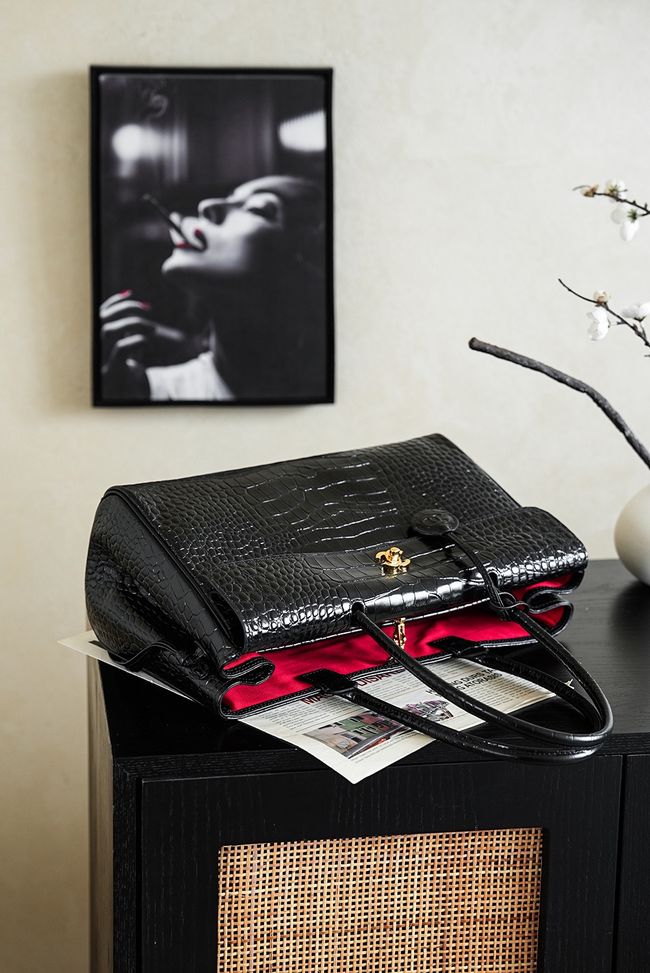 Chanel Crocodile Embossed Shopping Bag AS6428 black
