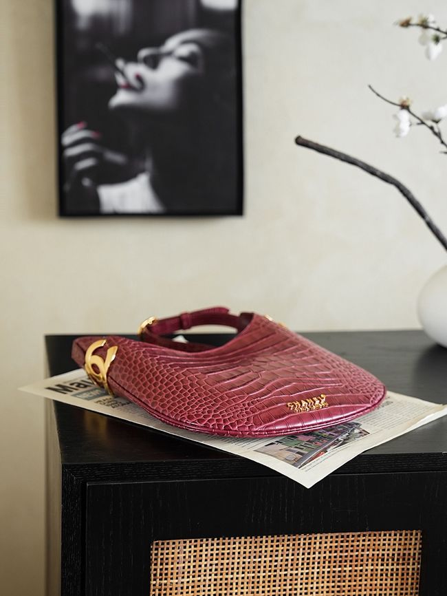 Chanel Crocodile Embossed Shoulder Bag 68012 burgundy Chanel Crocodile Embossed Shoulder Bag 68012 burgundy