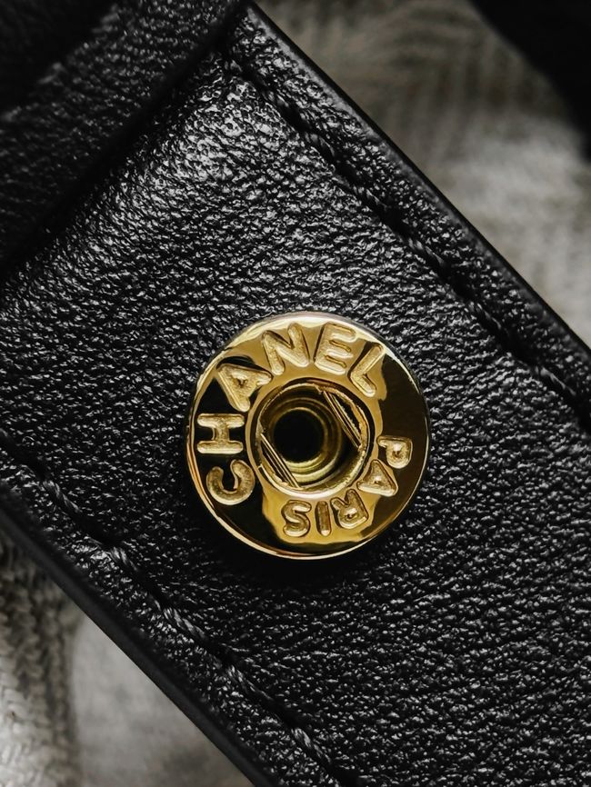 Chanel Small Shopping Bag AS6200 black
