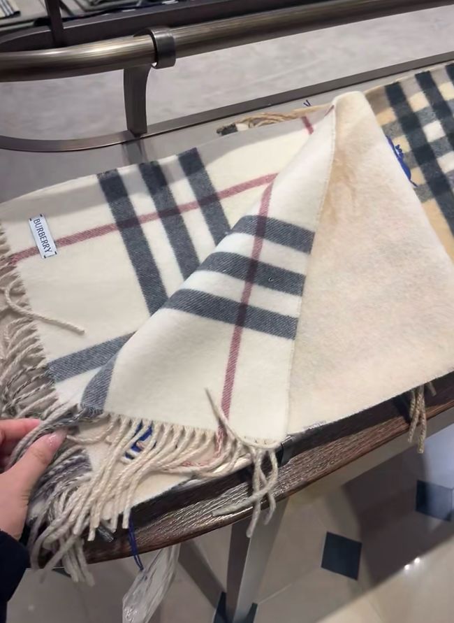 Burberry cashmere scarf BU0021-1