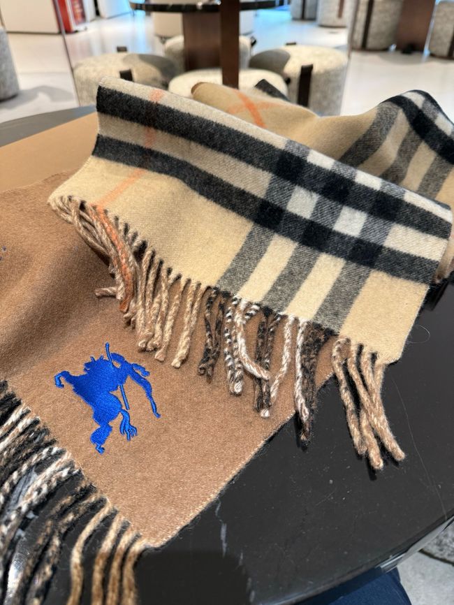 Burberry cashmere scarf BU0021-2