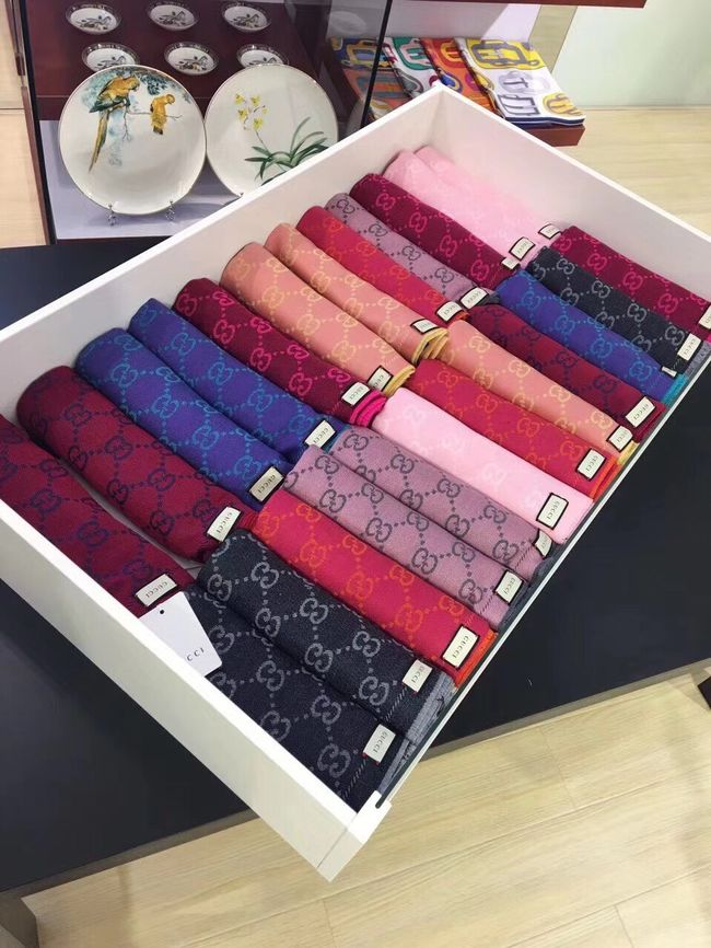 Gucci cashmere scarf 06390-1 Gucci cashmere scarf 06390-1