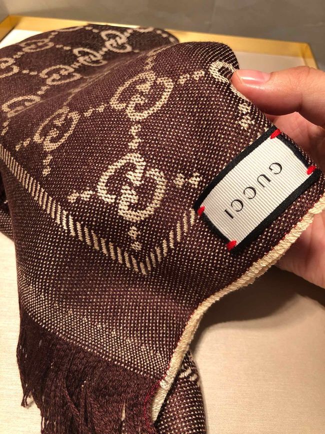 Gucci cashmere scarf 06390-4