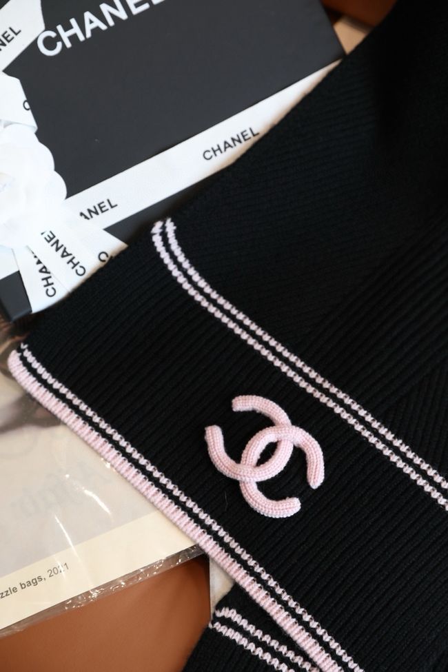 Chanel Wool & Cashmere scarf B25976-1