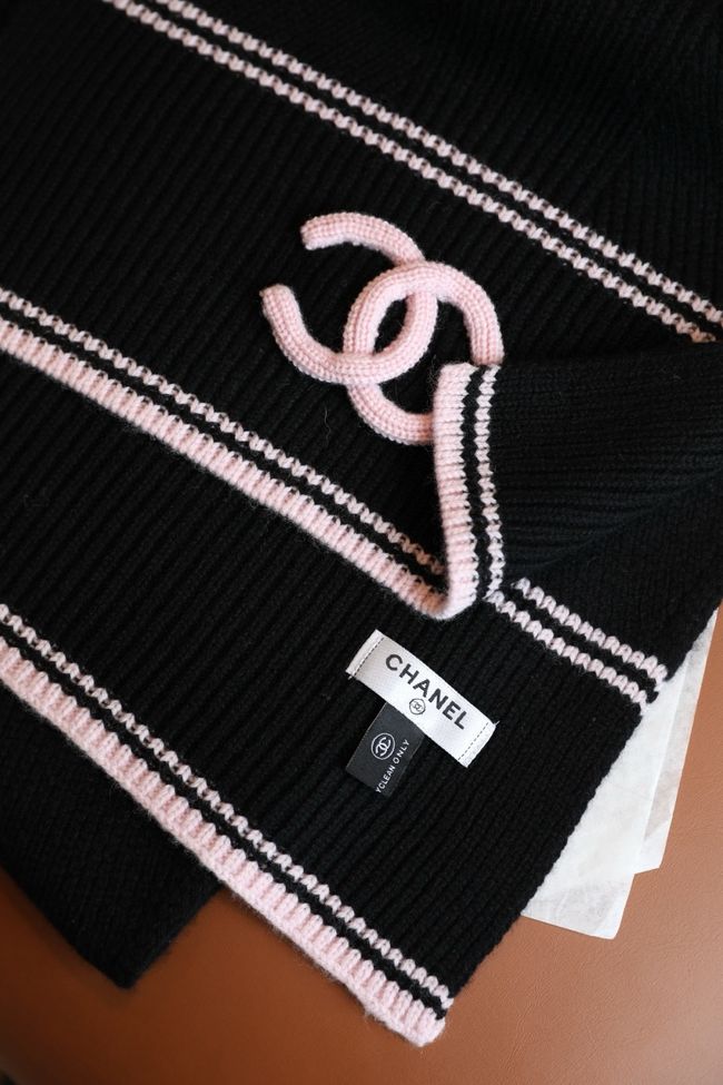 Chanel Wool & Cashmere scarf B25976-1