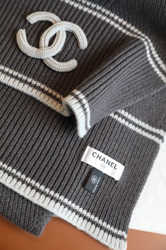 Chanel Wool & Cashmere scarf B25976-3 Chanel Wool & Cashmere scarf B25976-3