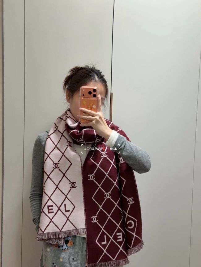 Chanel cashmere scarf B25978-2
