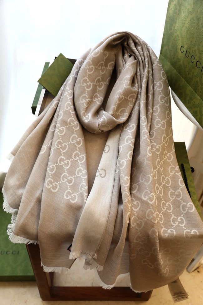 Gucci cashmere scarf 06393-2 Gucci cashmere scarf 06393-2
