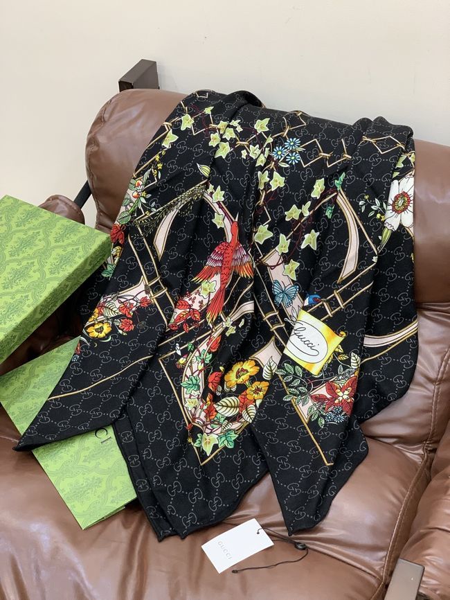 Gucci Printed GG wool silk shawl 873729-2 Gucci Printed GG wool silk shawl 873729-2