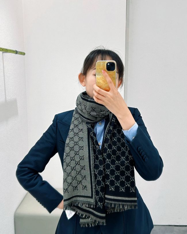 Gucci cashmere scarf 873732-4