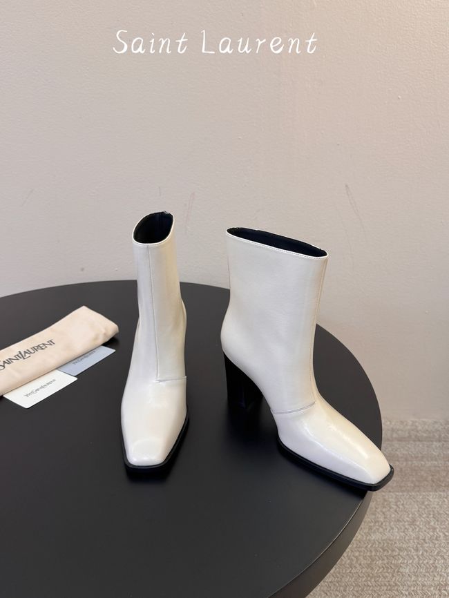 Saint Laurent boots in smooth leather 65282-5