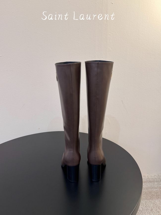 Saint Laurent boots in smooth leather 65288-1