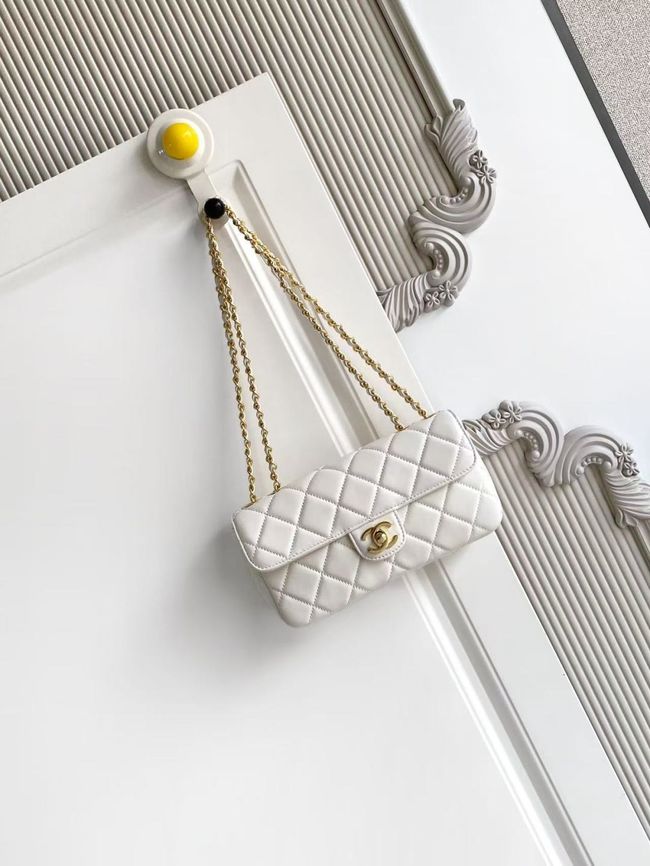 Chanel Small Flap Bag Lambskin AS6430 white Chanel Small Flap Bag Lambskin AS6430 white
