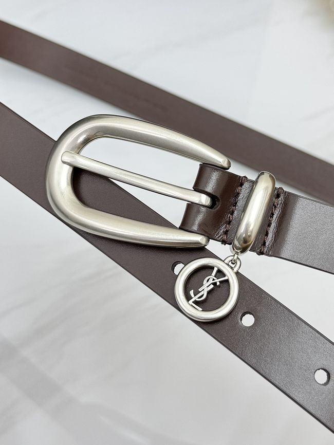 Saint Laurent CASSANDRE charm elongated buckle thin belt in leather S2596-2