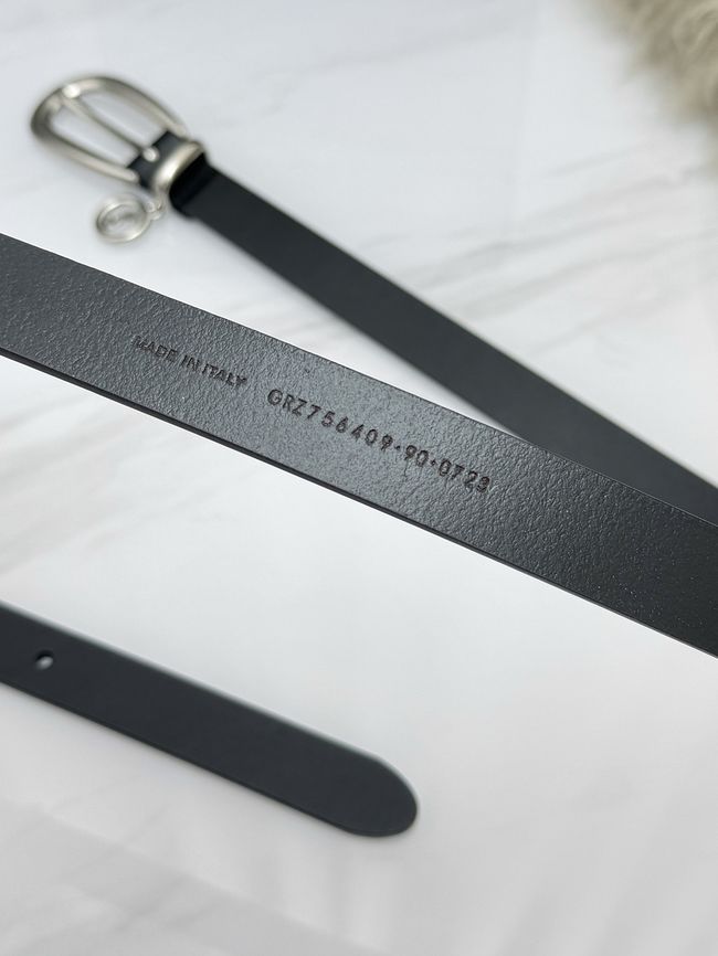 Saint Laurent CASSANDRE charm elongated buckle thin belt in leather S2596-3