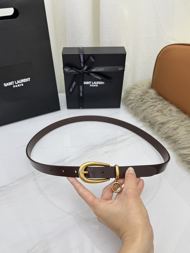 Saint Laurent CASSANDRE charm elongated buckle thin belt in leather S2596-4