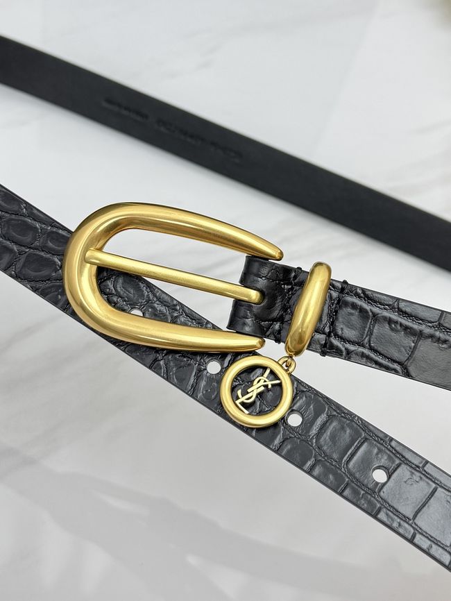 Saint Laurent CASSANDRE charm elongated buckle thin belt in leather S2596-5