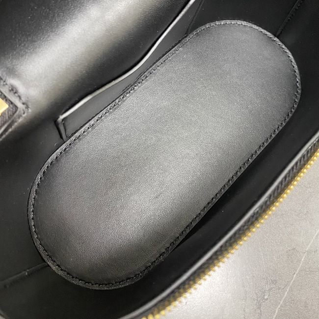CELINE IN GRAINED CALFSKIN LP21 BLACK