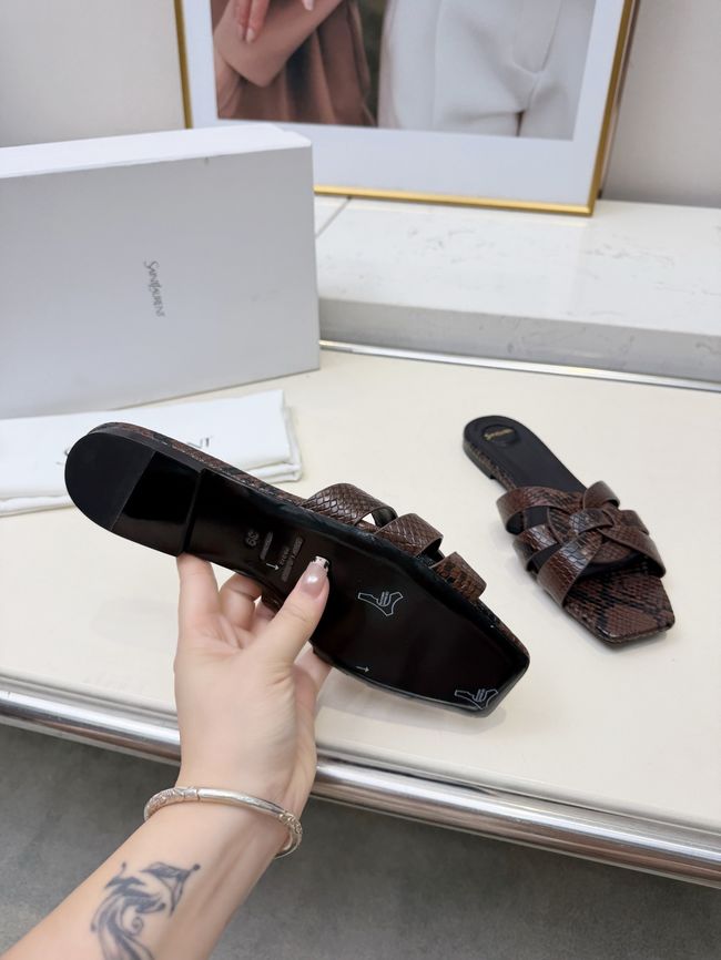 Saint Laurent tribute SANDALS in smooth leather 875936-10