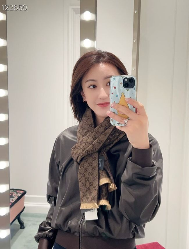Gucci Reversible Cashmere scarf A005HK-1