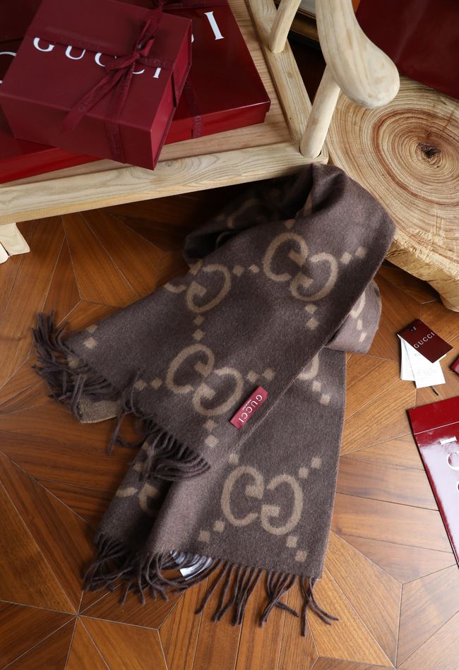 Gucci Reversible Cashmere scarf A006HK-1
