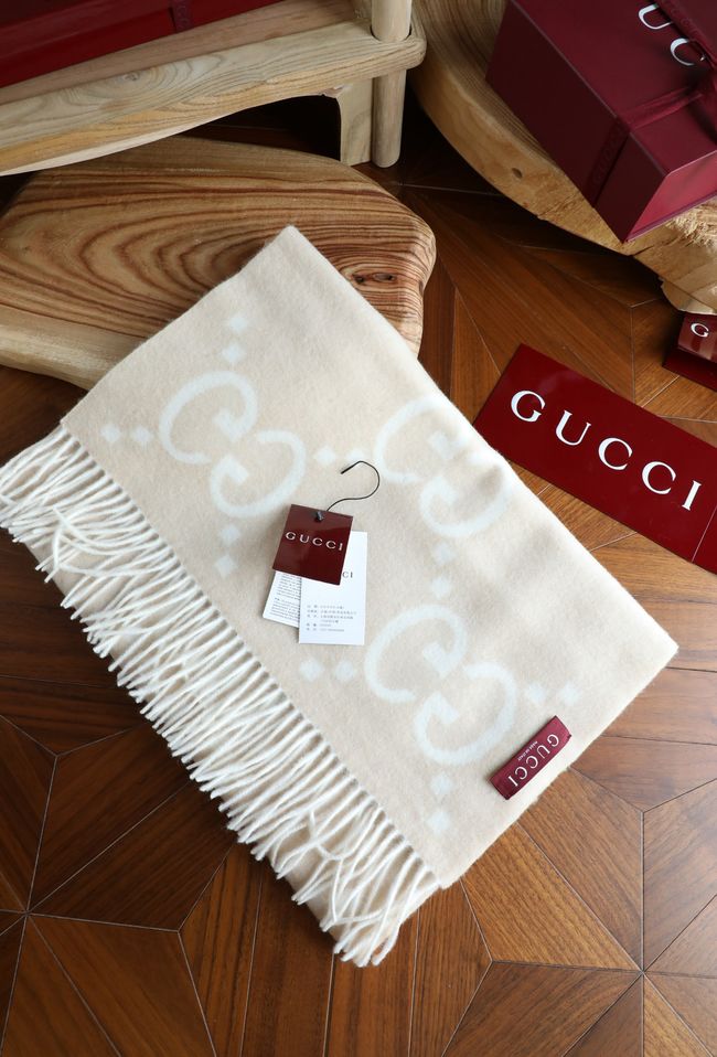 Gucci Reversible Cashmere scarf A006HK-2