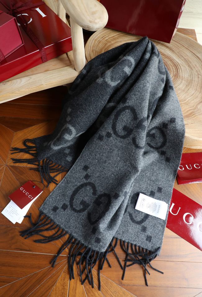 Gucci Reversible Cashmere scarf A006HK-3