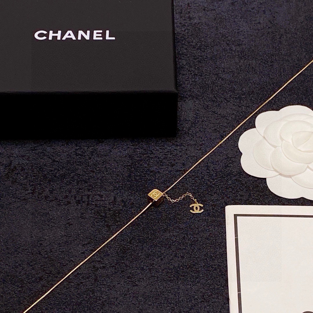 Chanel Necklace EE10025 Chanel Necklace EE10025