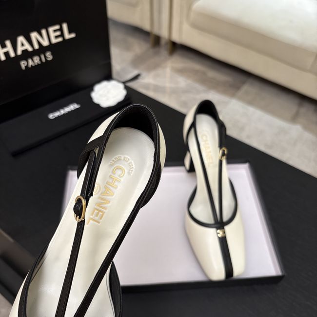 Chanel Mary Janes G47612-10
