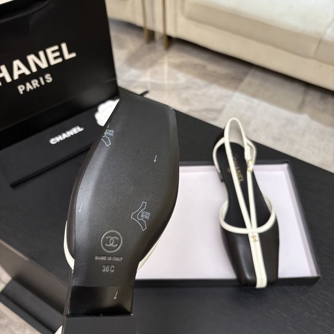 Chanel Mary Janes G47613-4