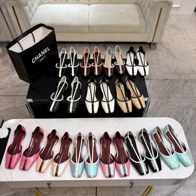 Chanel Mary Janes Patent Calfskin G47613-1