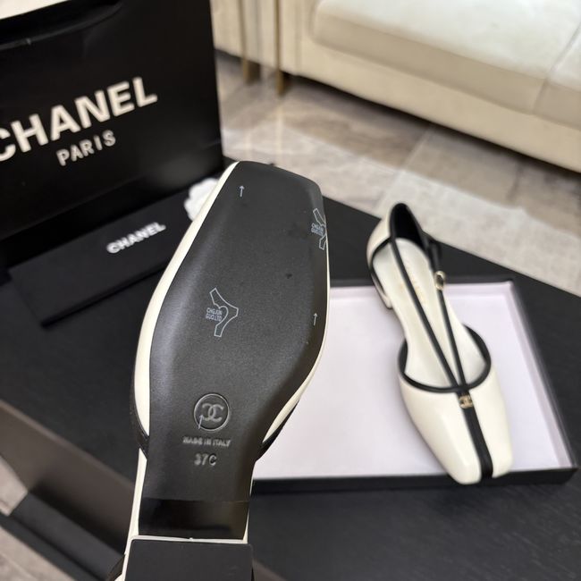 Chanel Mary Janes Patent Calfskin G47613-2