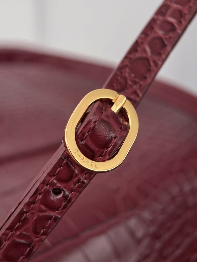 Chanel Crocodile Embossed Maxi Flapbag Calfskin AS6233 Burgundy Chanel Crocodile Embossed Maxi Flapbag Calfskin AS6233 Burgundy