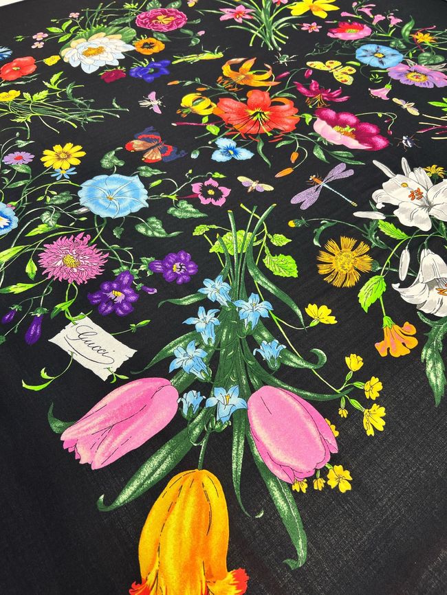 Gucci Wool and Silk Shawl A008HK-1