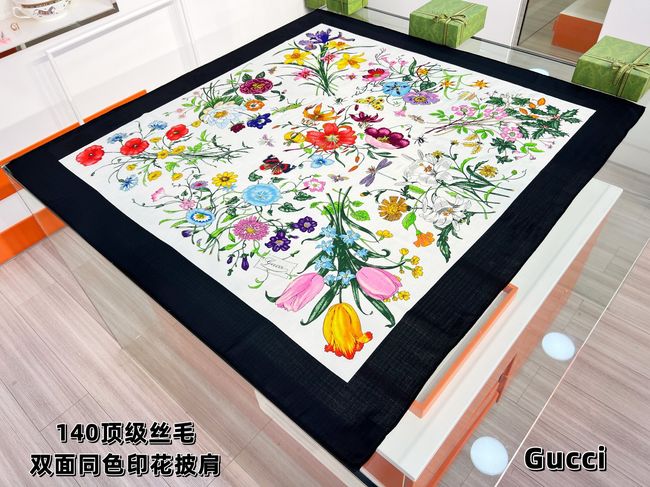 Gucci Wool and Silk Shawl A008HK-2