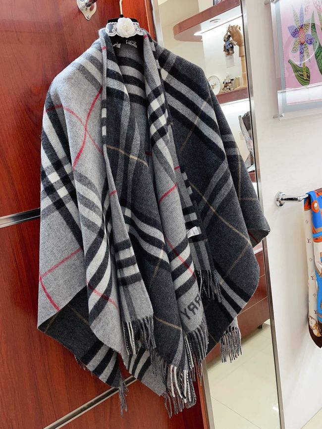 Burberry Cashmere cape BU0032-1 Burberry Cashmere cape BU0032-1