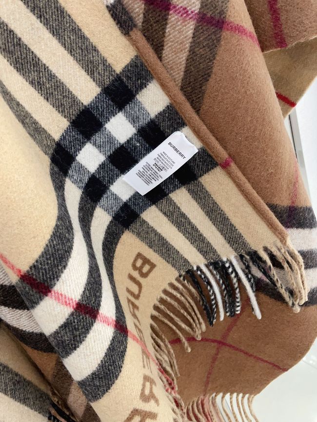 Burberry Cashmere cape BU0032-2
