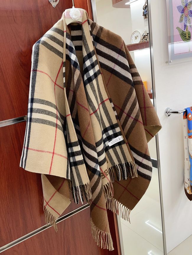 Burberry Cashmere cape BU0032-2
