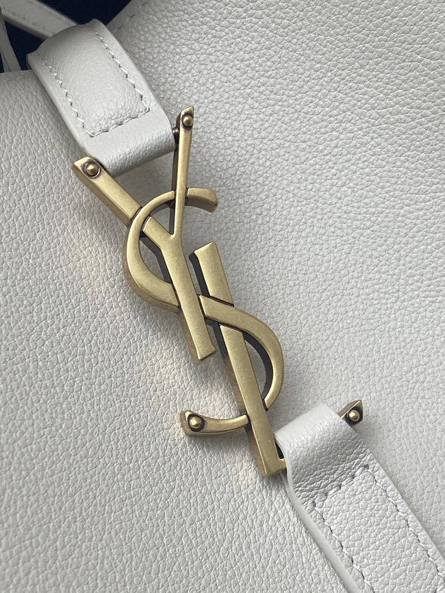 Saint Laurent LE 5 A 7 supple LARGE in grained leather 850545 white
