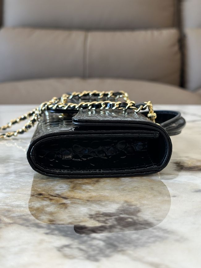 Chanel Clutch with chain Crocodile Embossed AP5280 black